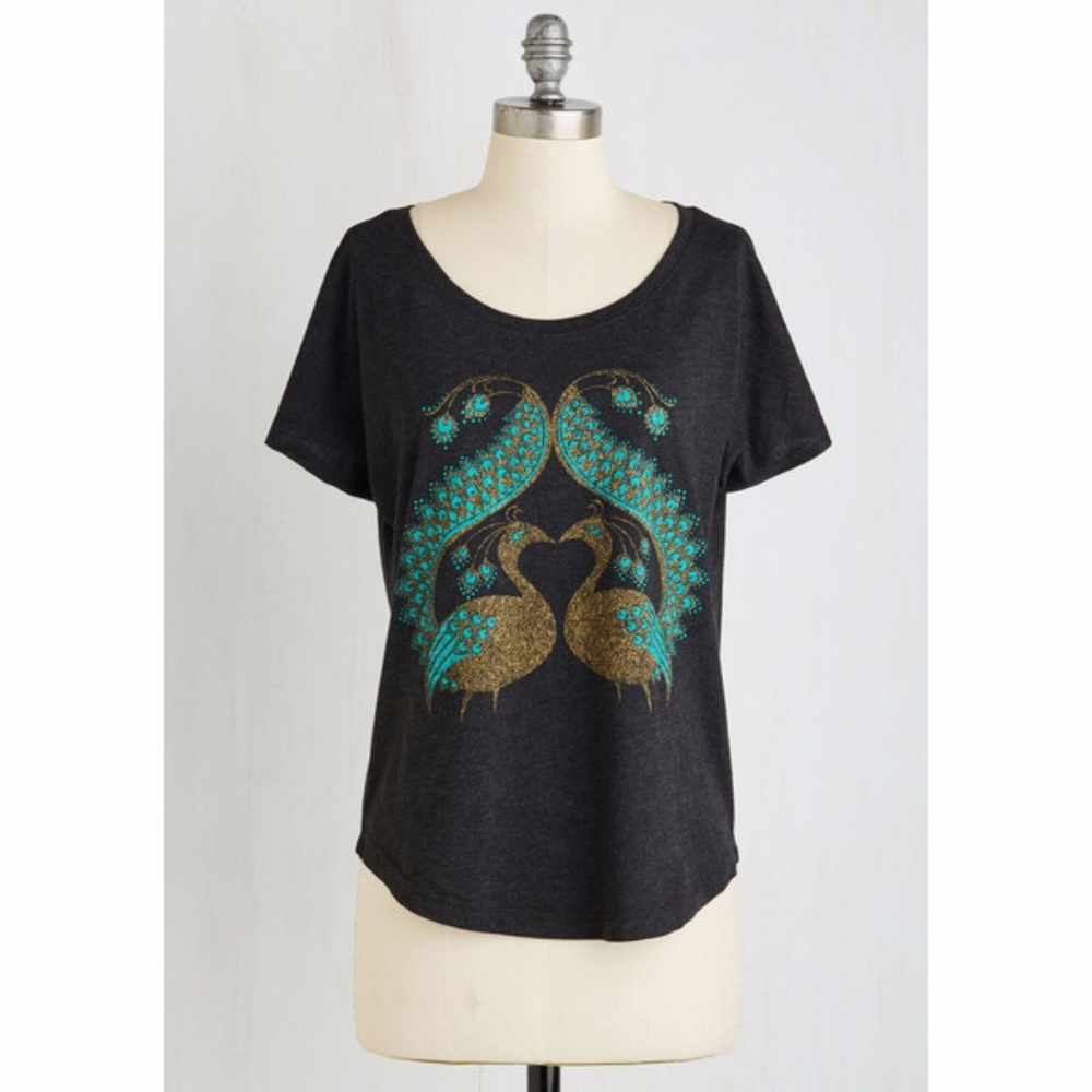 Modcloth Gold Teal Peacock Tee 💯 Cute!